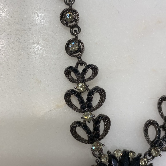 Gorgeous, black and rhinestone necklace - Picture 3 of 4
